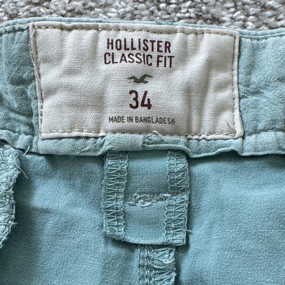 Hollister Men's Light Blue Flat Front Shorts - Picture 2 of 4